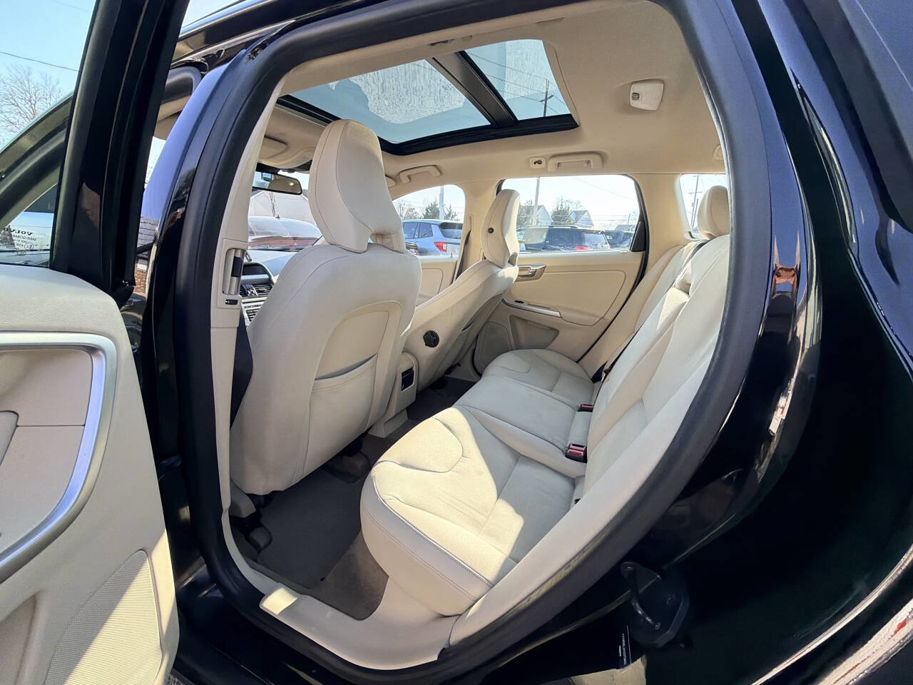 Used 2010 Volvo XC60 3.2 FWD image 11