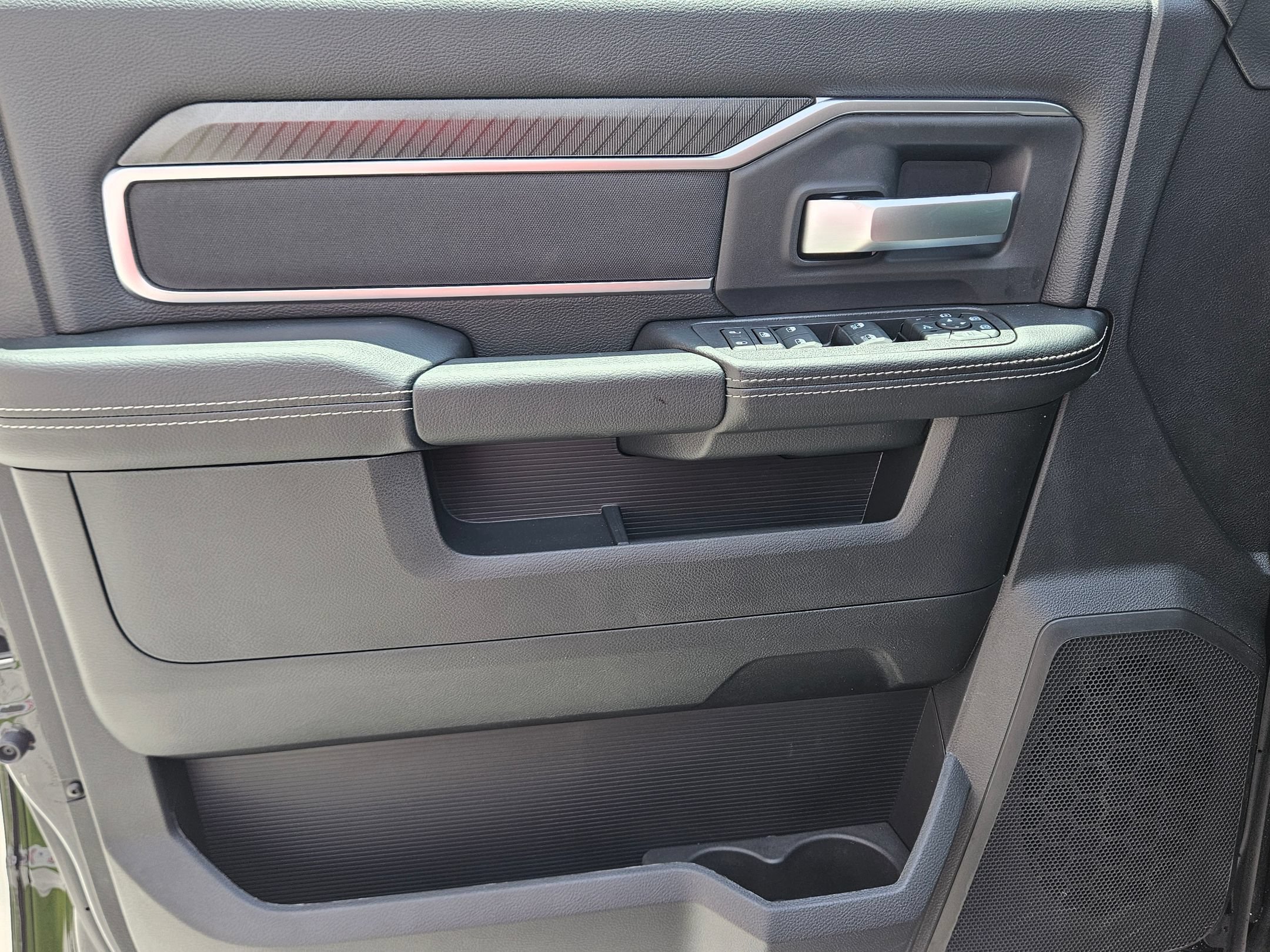 New 2026 RAM 2500 Big Horn AWD/4WD image 16