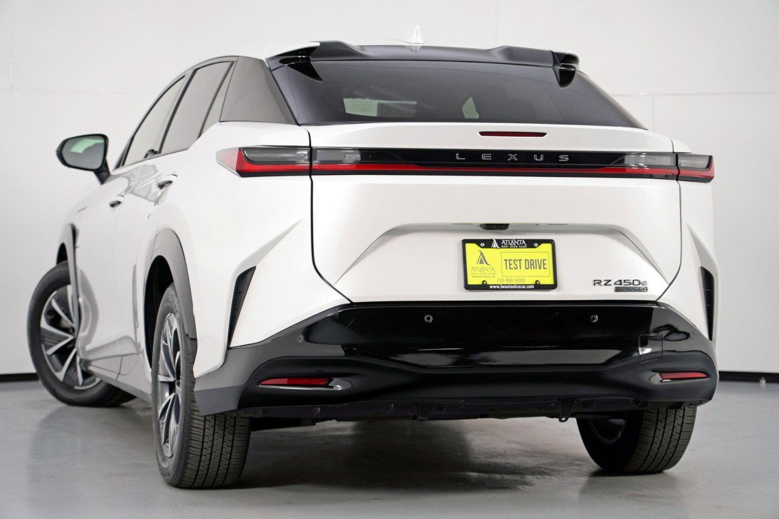 Used 2023 Lexus RZ 450e Premium w/ Accessory Package (2T) image 5