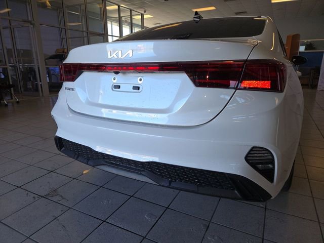 Used 2023 Kia Forte LXS FWD image 7