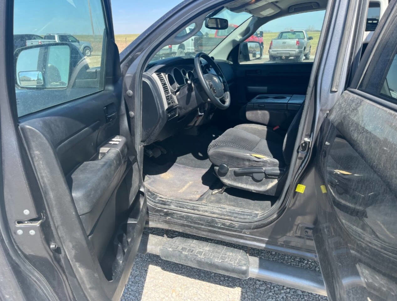 Used 2013 Toyota Tundra 4x4 CrewMax w/ Tow Pkg image 15