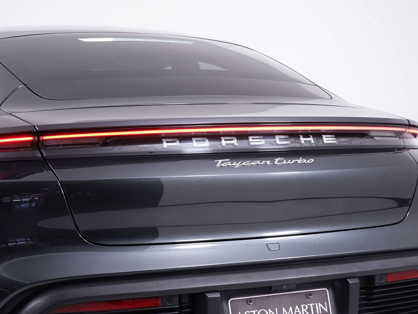 Used 2020 Porsche Taycan Turbo image 19