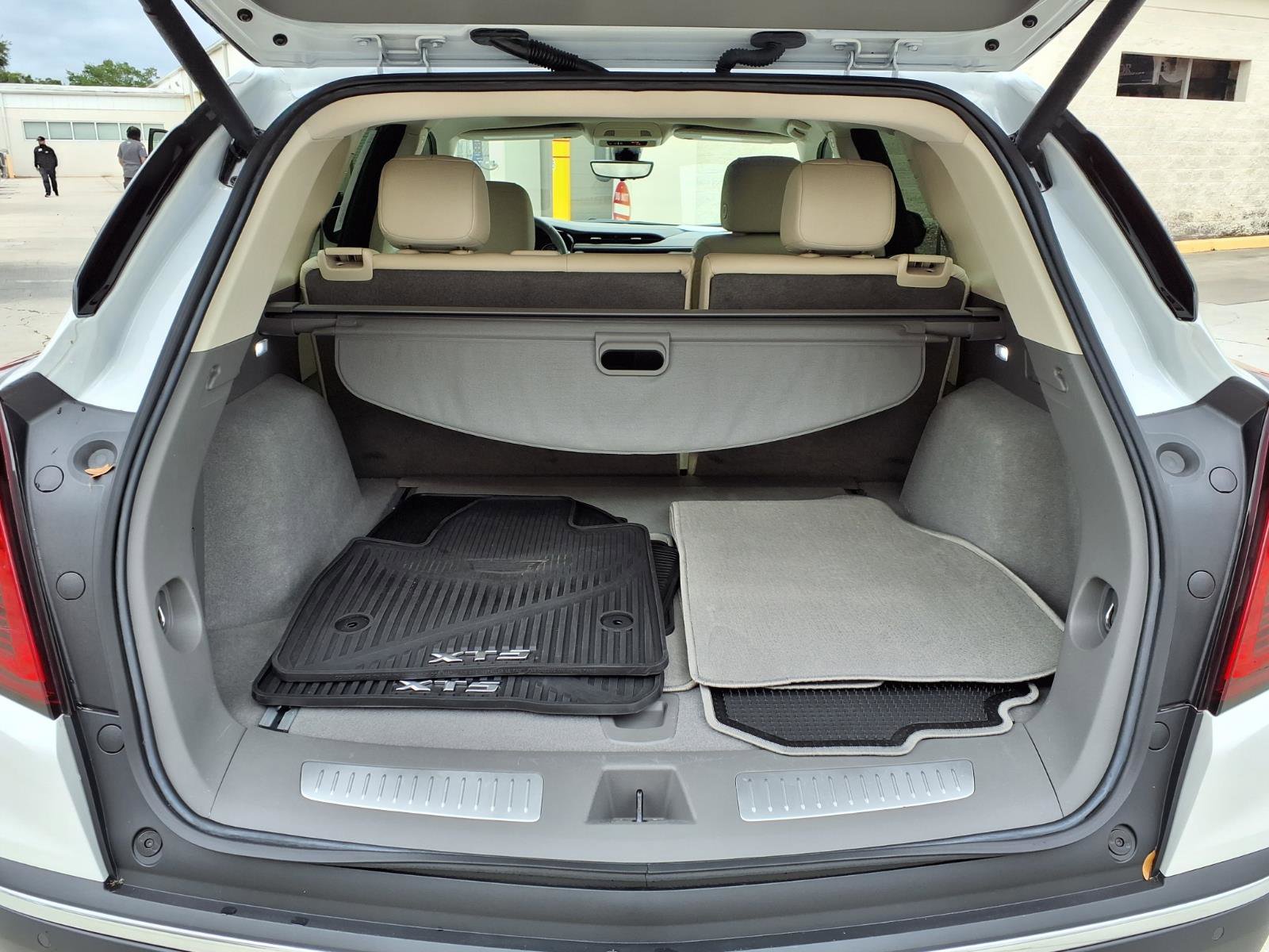 Used 2022 Cadillac XT5 Premium Luxury w/ Technology Package image 16