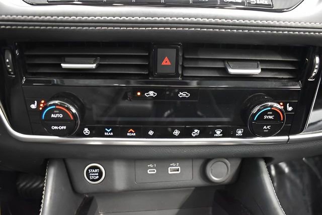 Used 2023 Nissan Rogue SL w/ SL Premium Package image 30