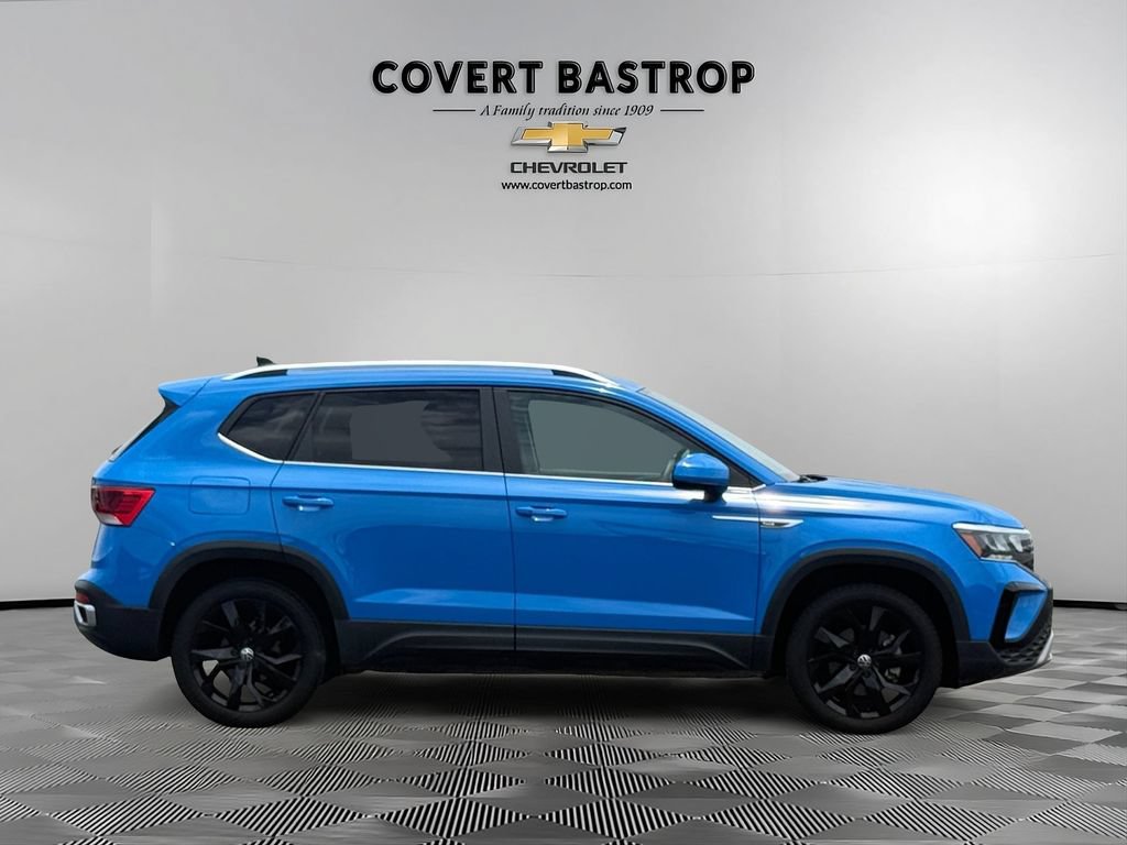 Used 2023 Volkswagen Taos SE FWD image 5