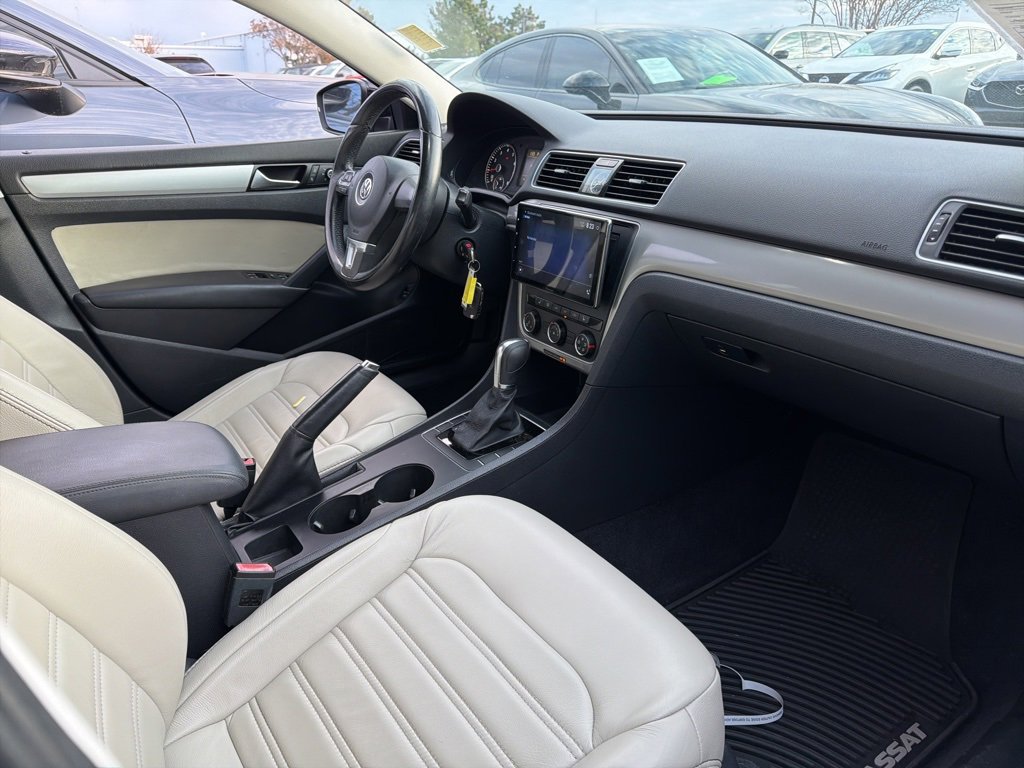 Used 2014 Volkswagen Passat 1.8T Wolfsburg Edition image 5