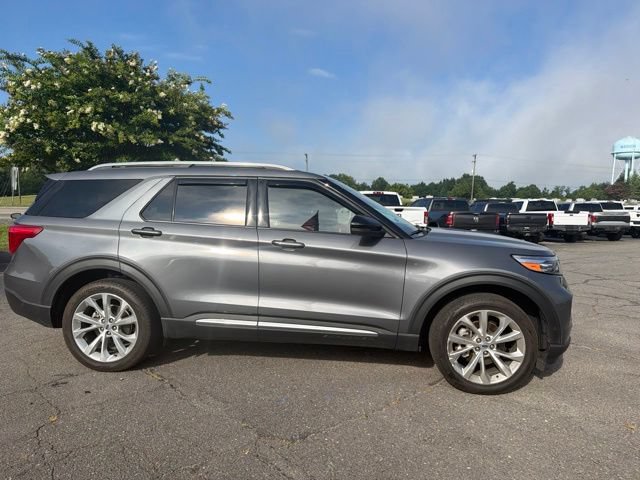 Used 2022 Ford Explorer Platinum w/ Equipment Group 601A AWD/4WD image 3
