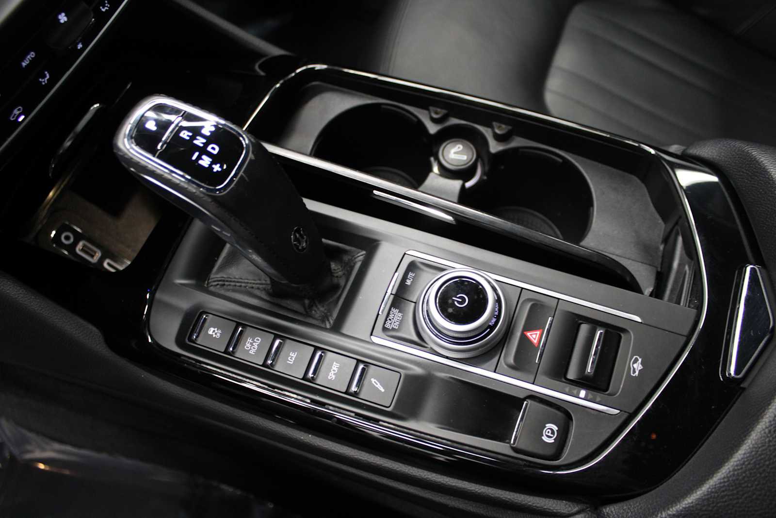 Used 2021 Maserati Levante image 33