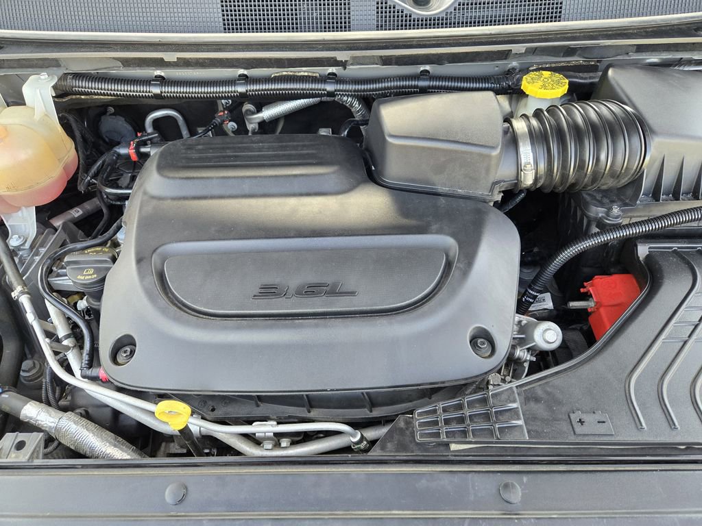 Used 2022 Chrysler Pacifica Limited image 30