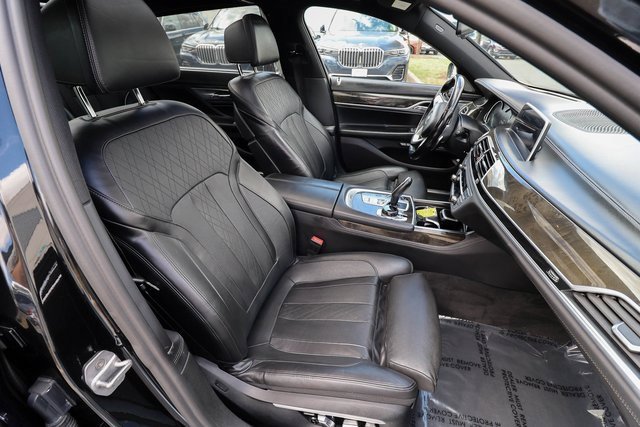 Used 2017 BMW 750i xDrive image 57