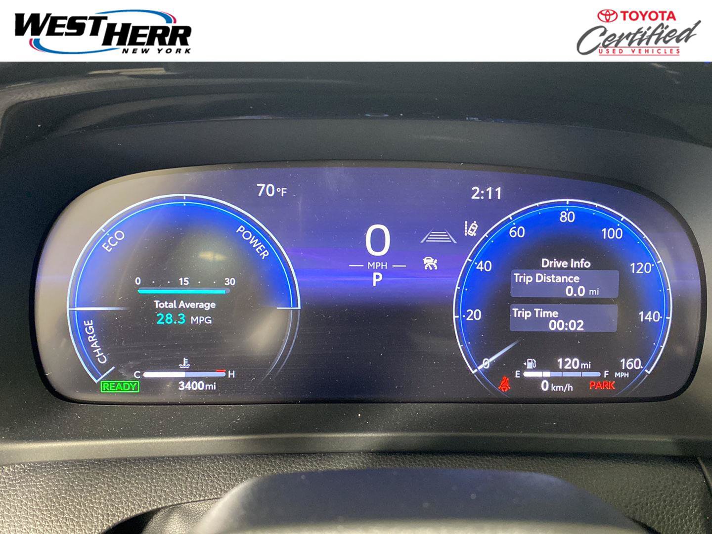 Used 2025 Toyota Crown Platinum AWD/4WD image 1