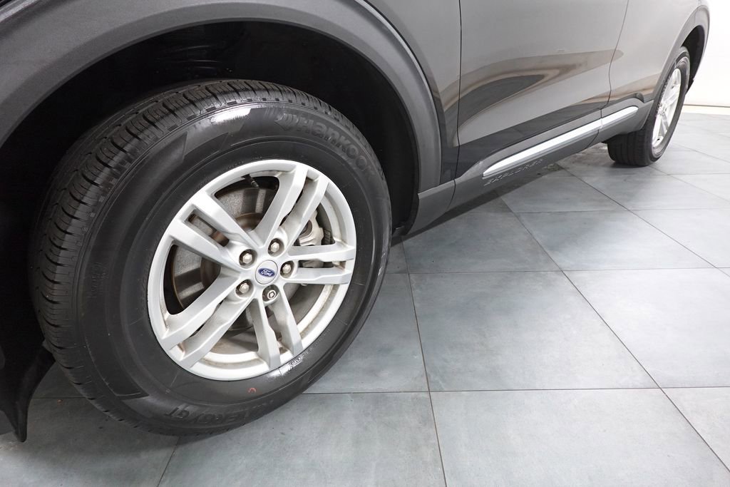 Certified 2020 Ford Explorer XLT w/ Equipment Group 202A image 30