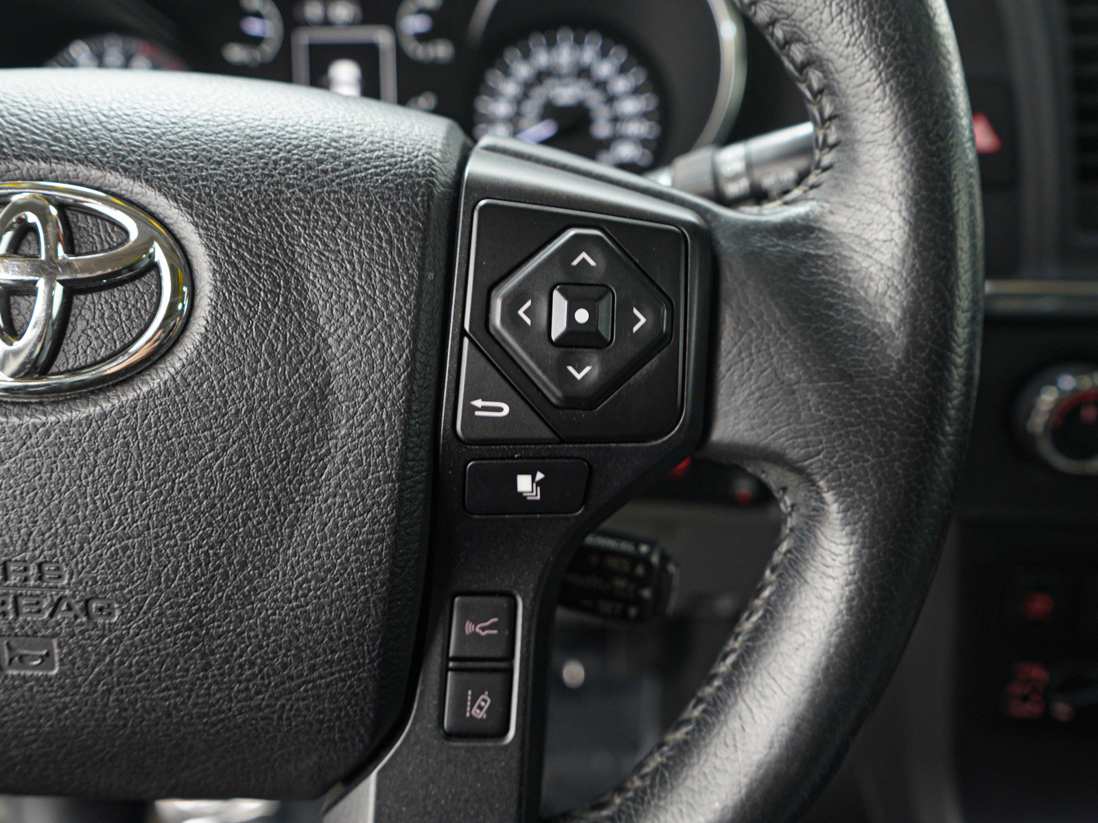 Used 2021 Toyota Sequoia Platinum image 30