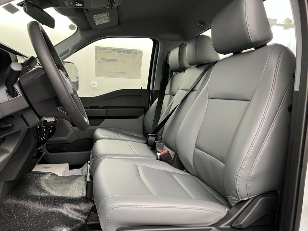 New 2025 Ford F550 4x4 Regular Cab Super Duty image 24