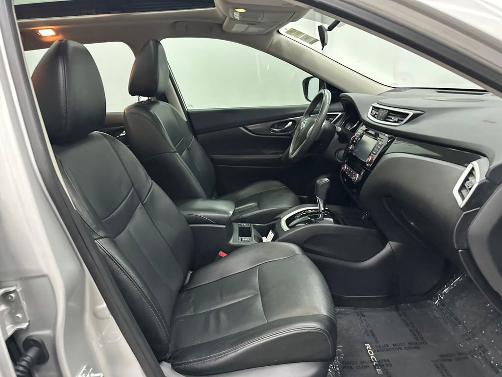 Used 2015 Nissan Rogue SL w/ SL Premium Package FWD image 25