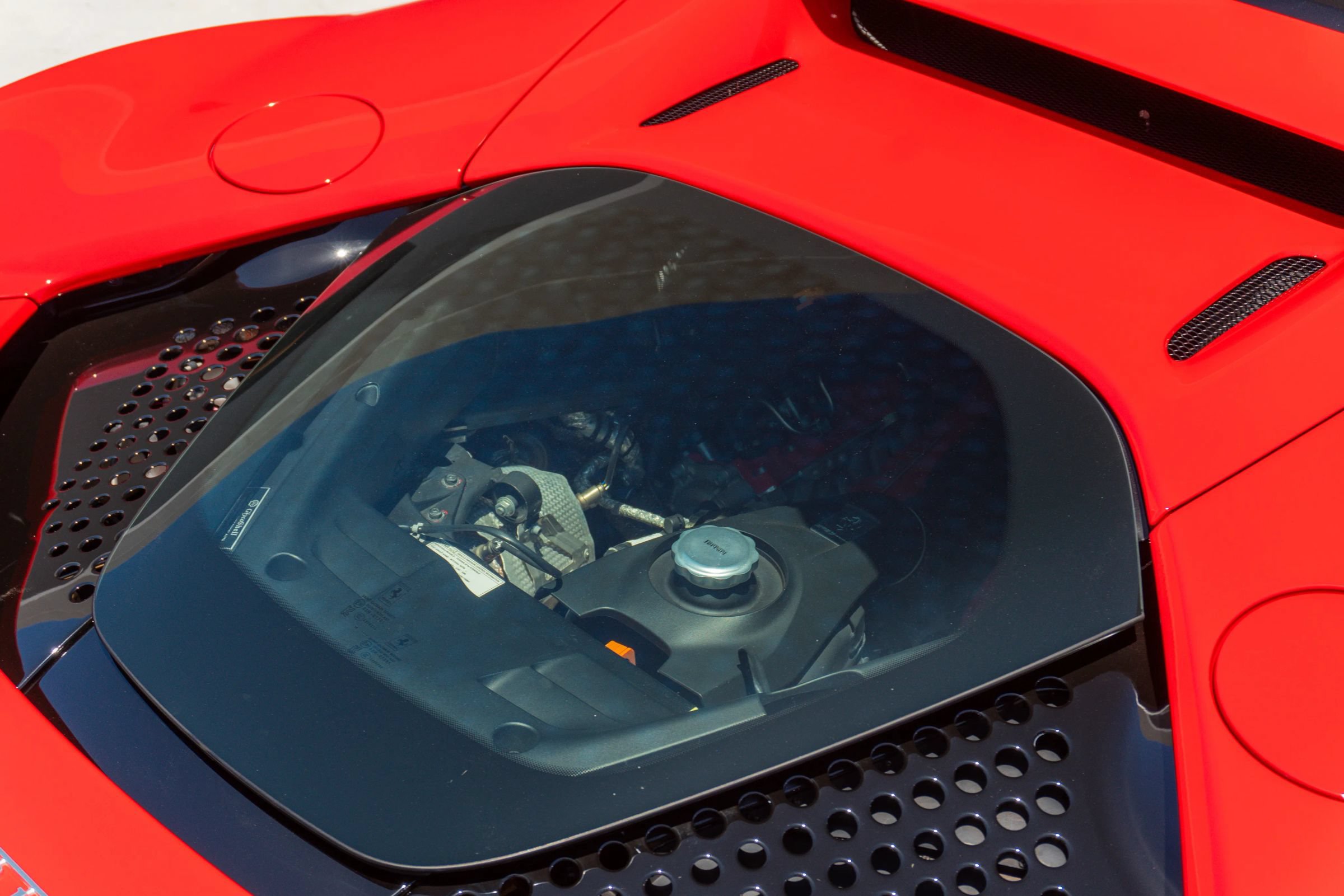 Used 2021 Ferrari SF90 Stradale AWD/4WD image 12