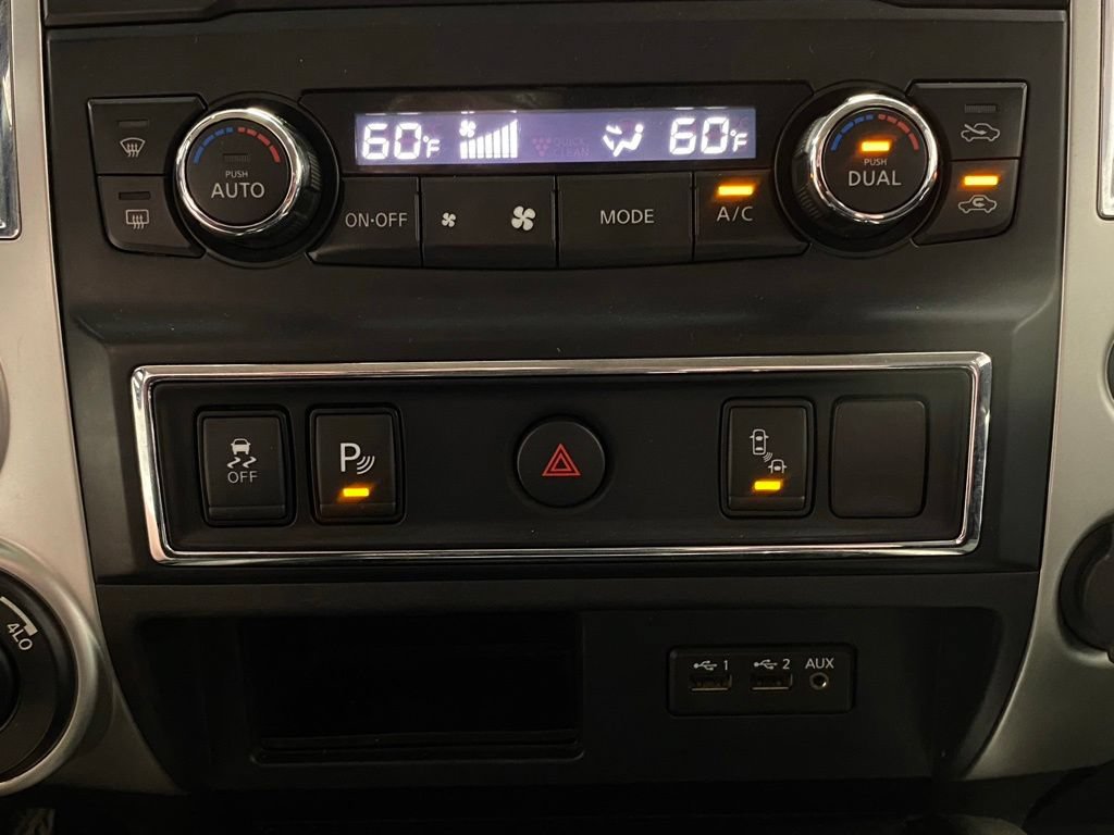 Used 2019 Nissan Titan SV w/ SV Convenience Package AWD/4WD image 25
