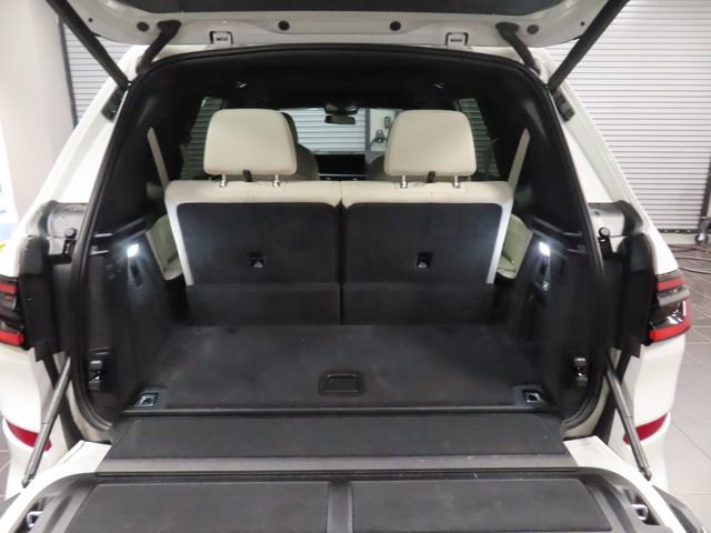 Used 2025 BMW X7 xDrive40i w/ M Sport Package image 24