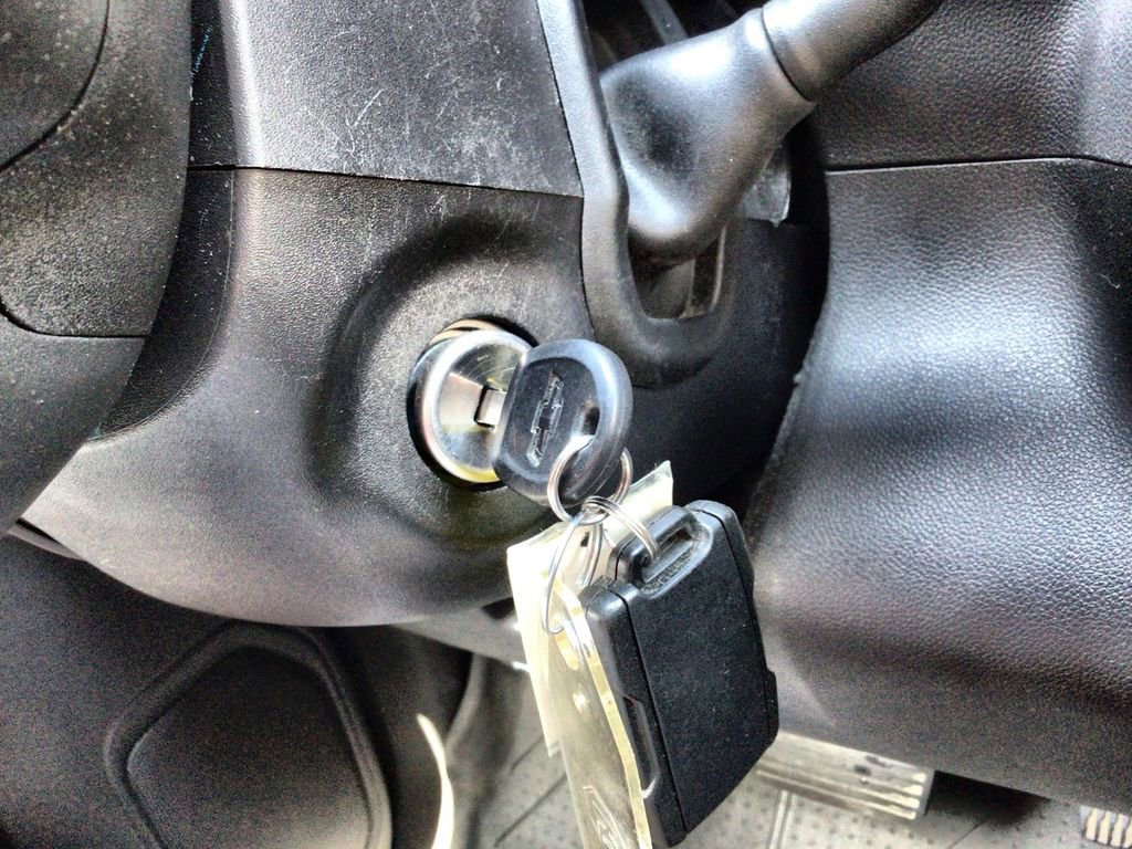 Used 2020 Chevrolet Silverado 1500 Custom w/ Custom Value Package image 17