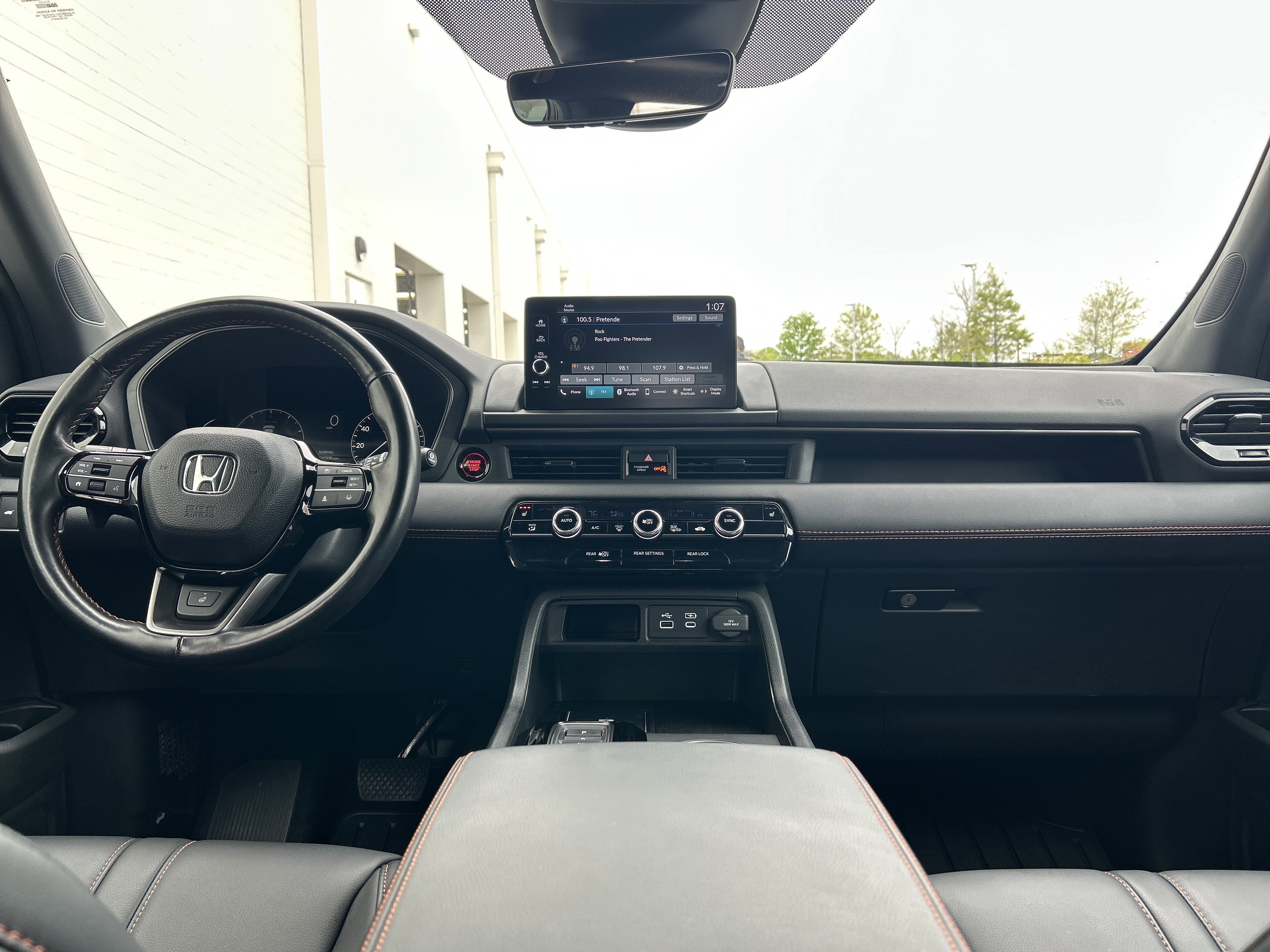 Certified 2025 Honda Pilot TrailSport image 29