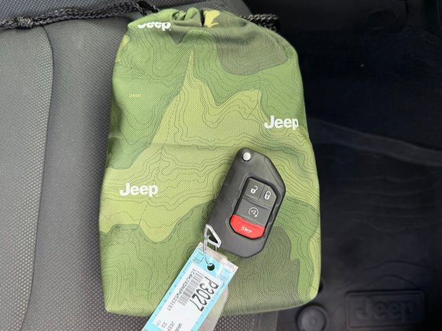 Used 2023 Jeep Wrangler Willys image 40