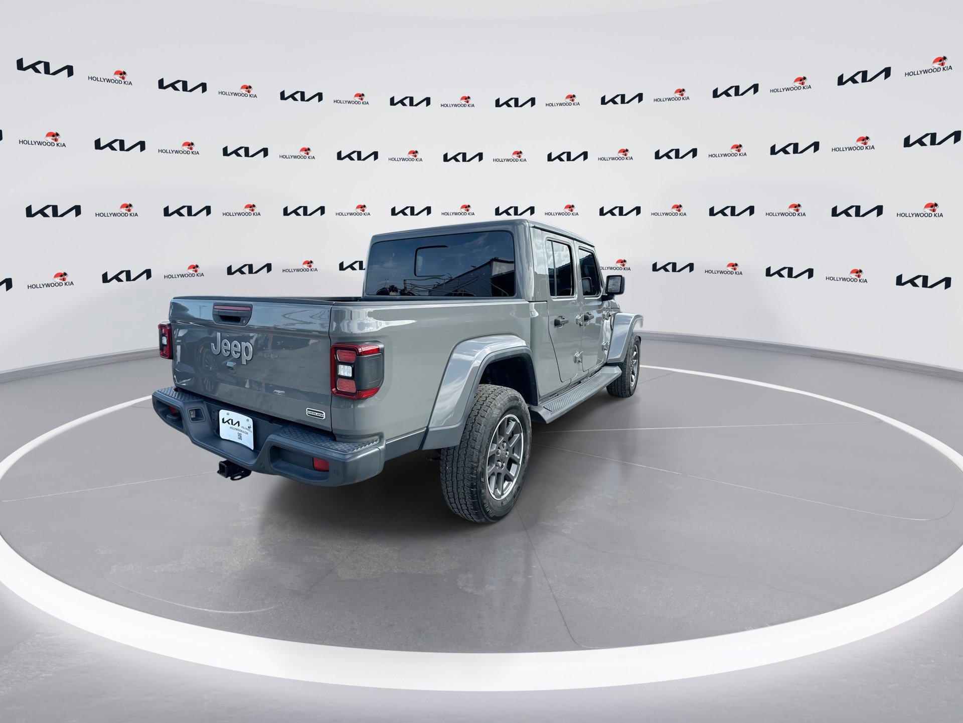Used 2021 Jeep Gladiator Overland AWD/4WD image 8