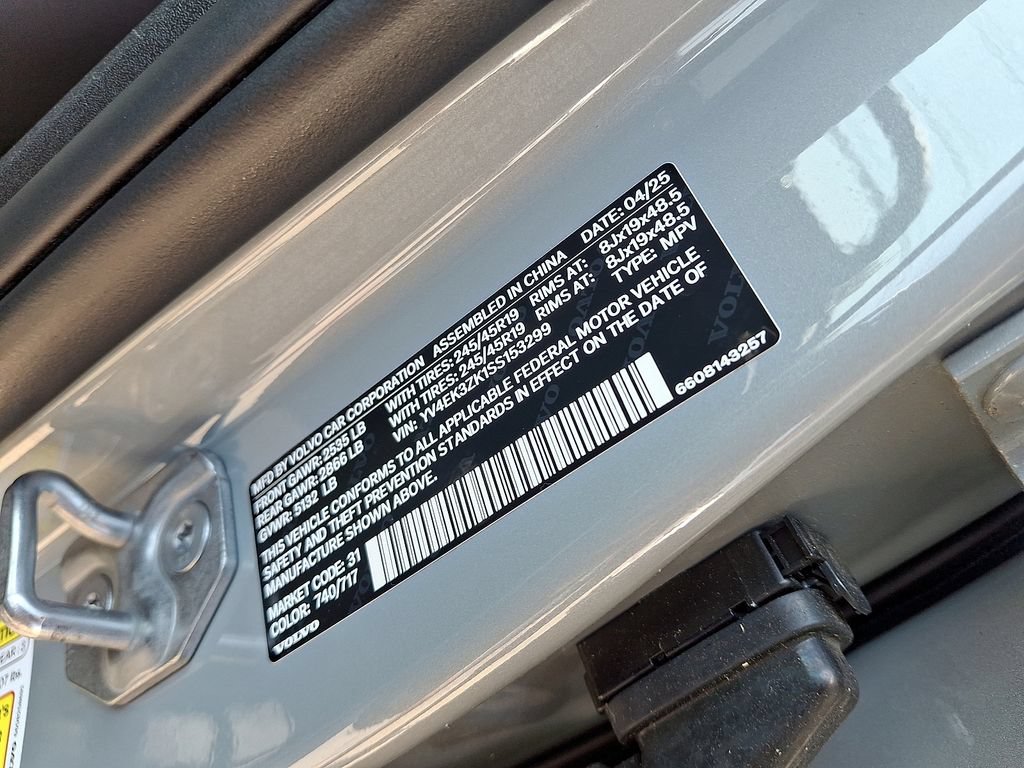 New 2025 Volvo EX30 Plus w/ Protection Package Premier AWD/4WD image 24