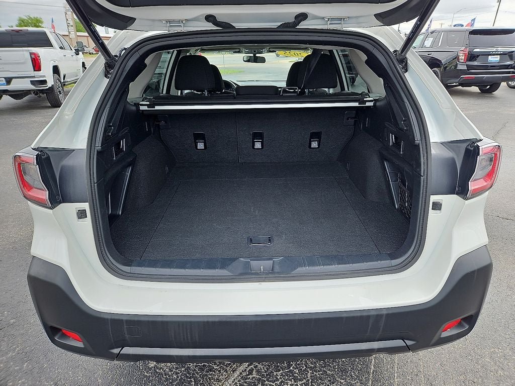Used 2025 Subaru Outback Premium AWD/4WD image 16