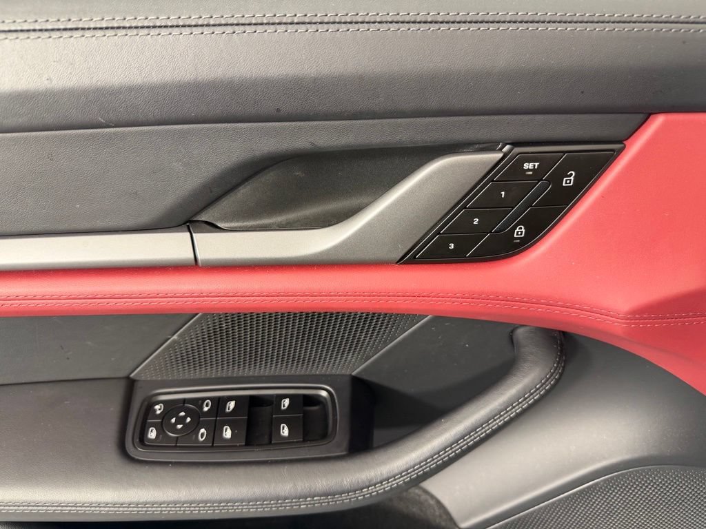 Certified 2025 Porsche Taycan AWD/4WD image 17