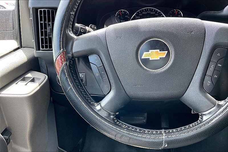 Used 2020 Chevrolet Express 2500 Extended w/ Communications Package RWD image 17