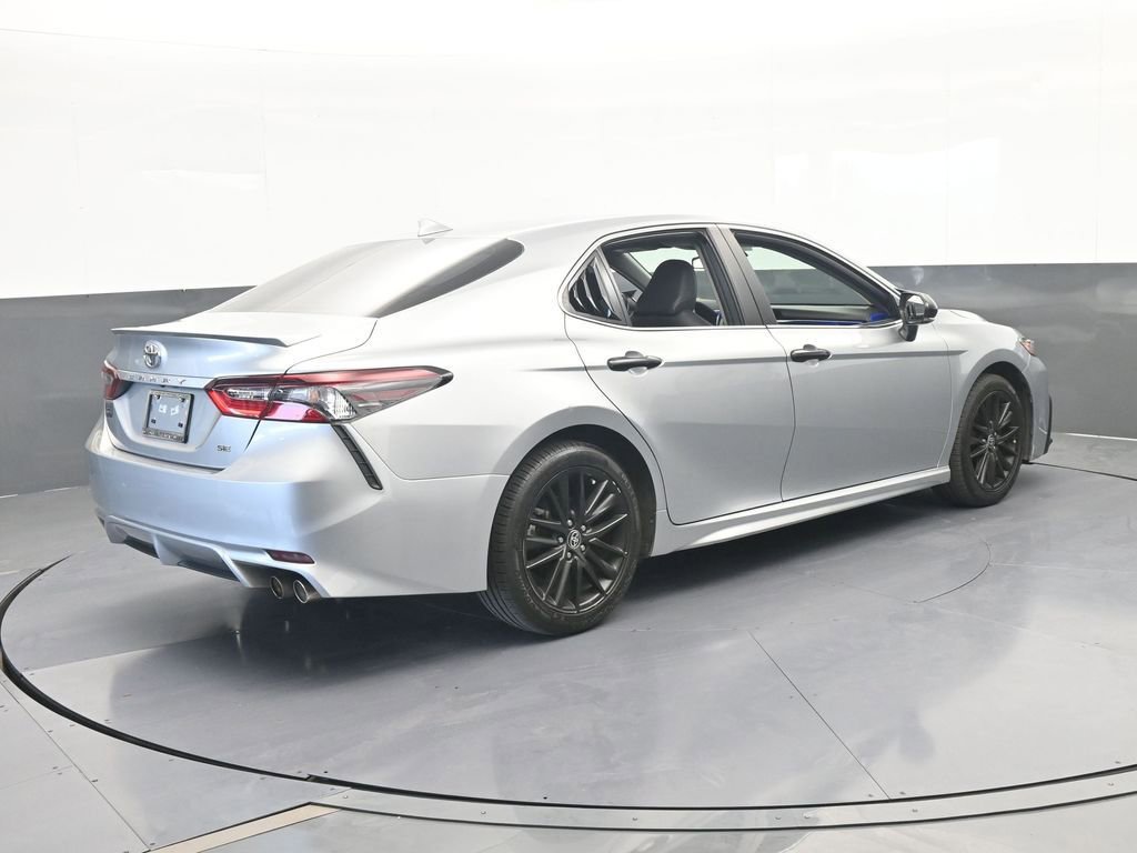Used 2023 Toyota Camry SE FWD image 6
