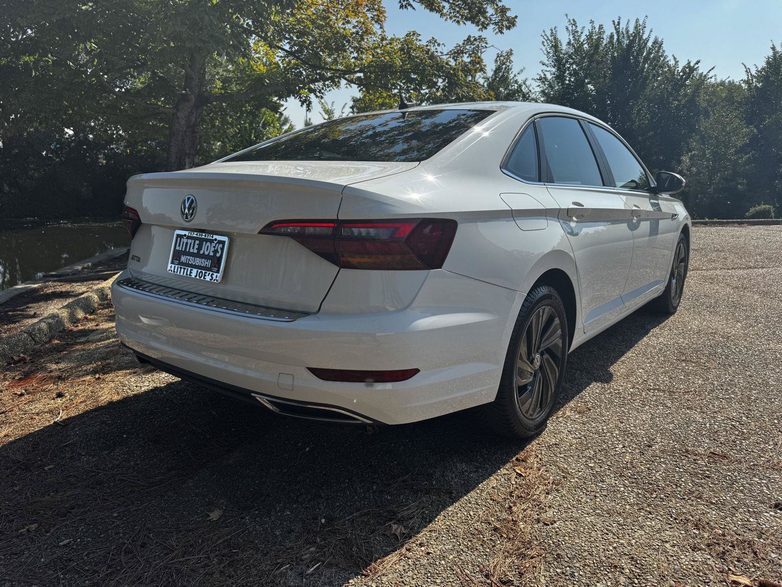 Used 2019 Volkswagen Jetta SEL Premium FWD image 4