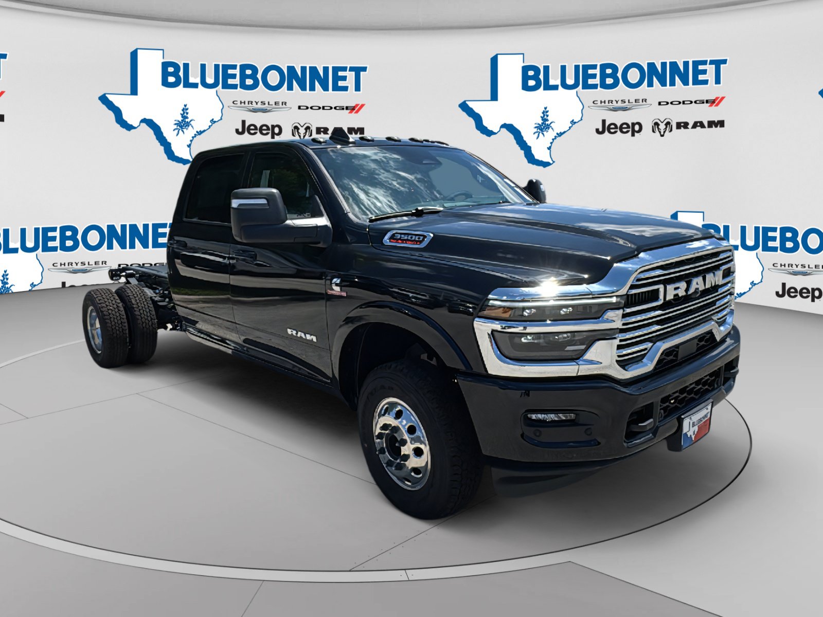 New 2026 RAM 3500 Big Horn w/ Laramie Trim Package AWD/4WD image 3