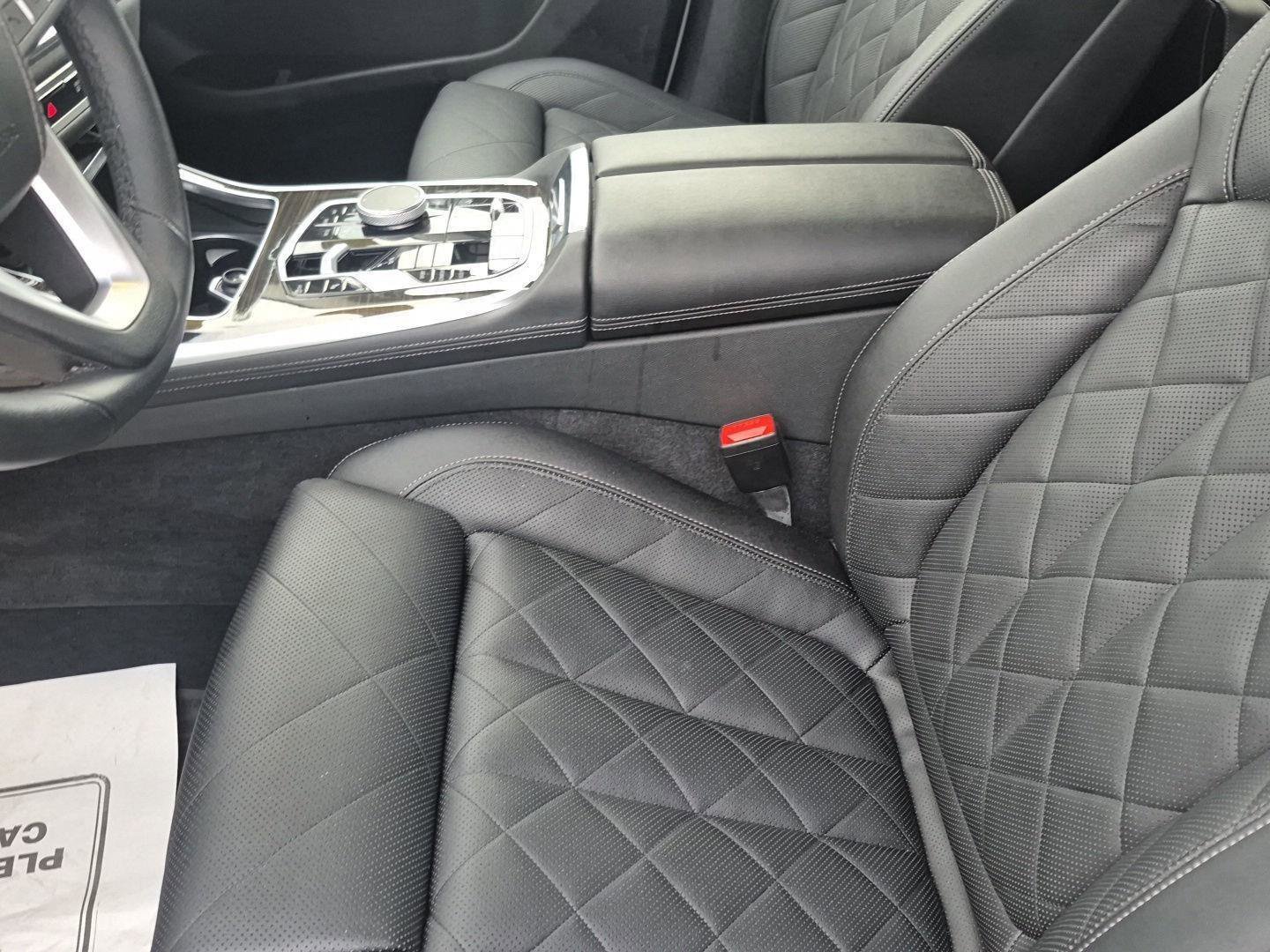 Used 2024 BMW X7 xDrive40i image 28