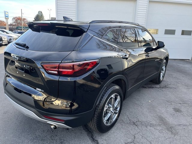 Used 2023 Chevrolet Blazer LT w/ Convenience Package image 3