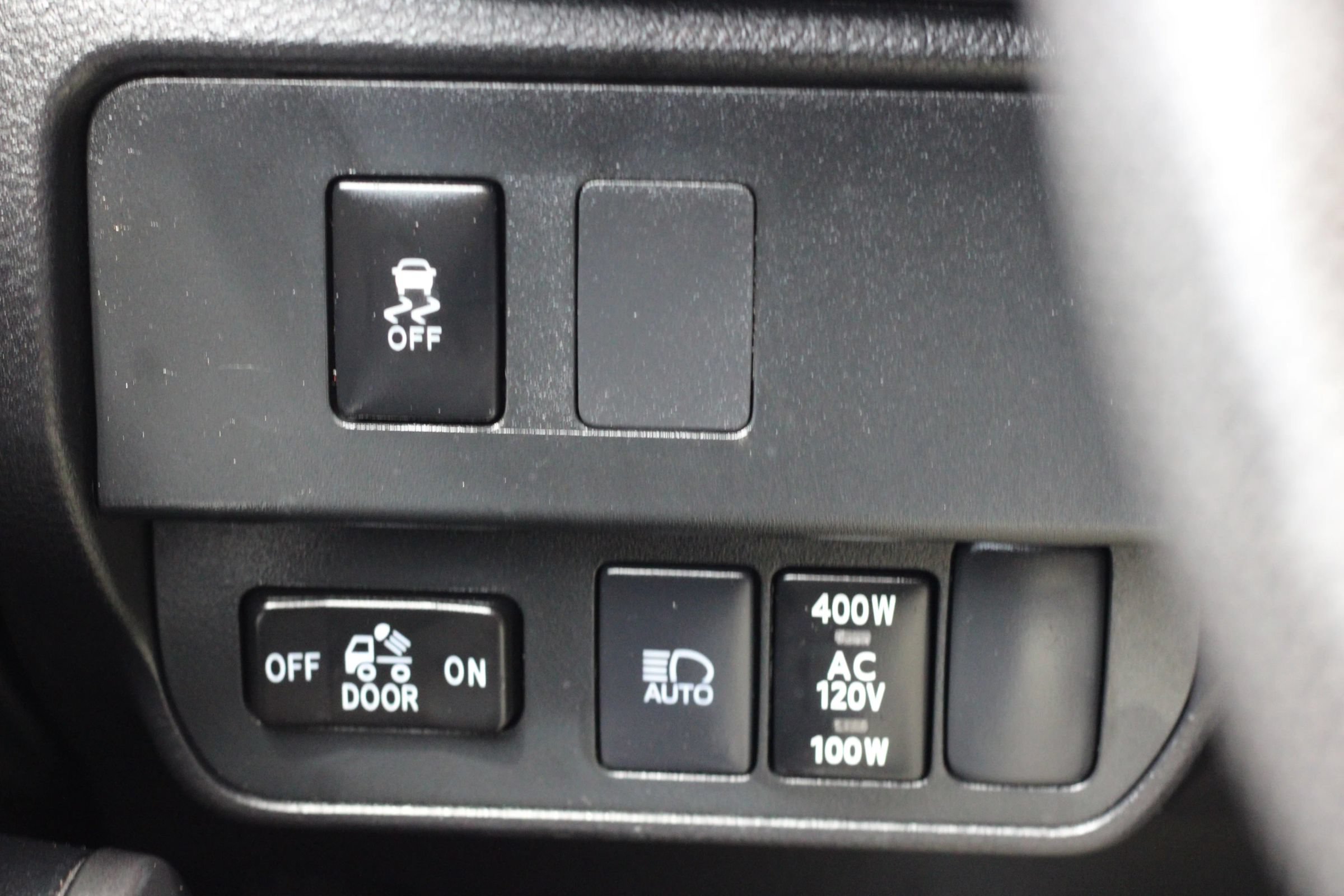 Used 2023 Toyota Tacoma TRD Off-Road w/ Technology Package AWD/4WD image 20
