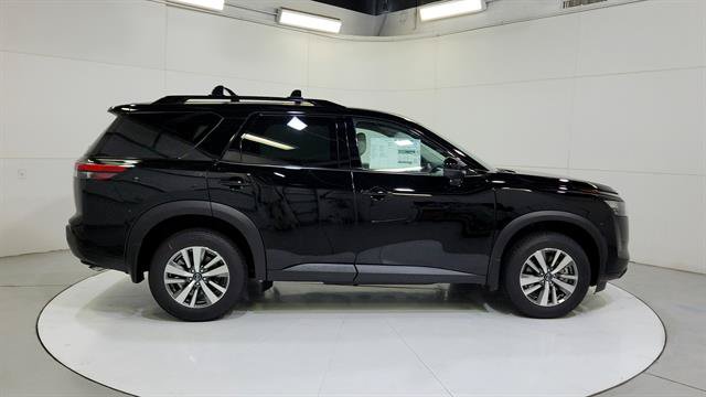New 2026 Nissan Pathfinder SL FWD image 9