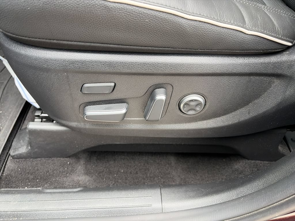 Used 2023 Hyundai Palisade Limited FWD image 12