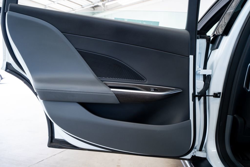 Used 2024 Lucid Air Pure RWD image 41