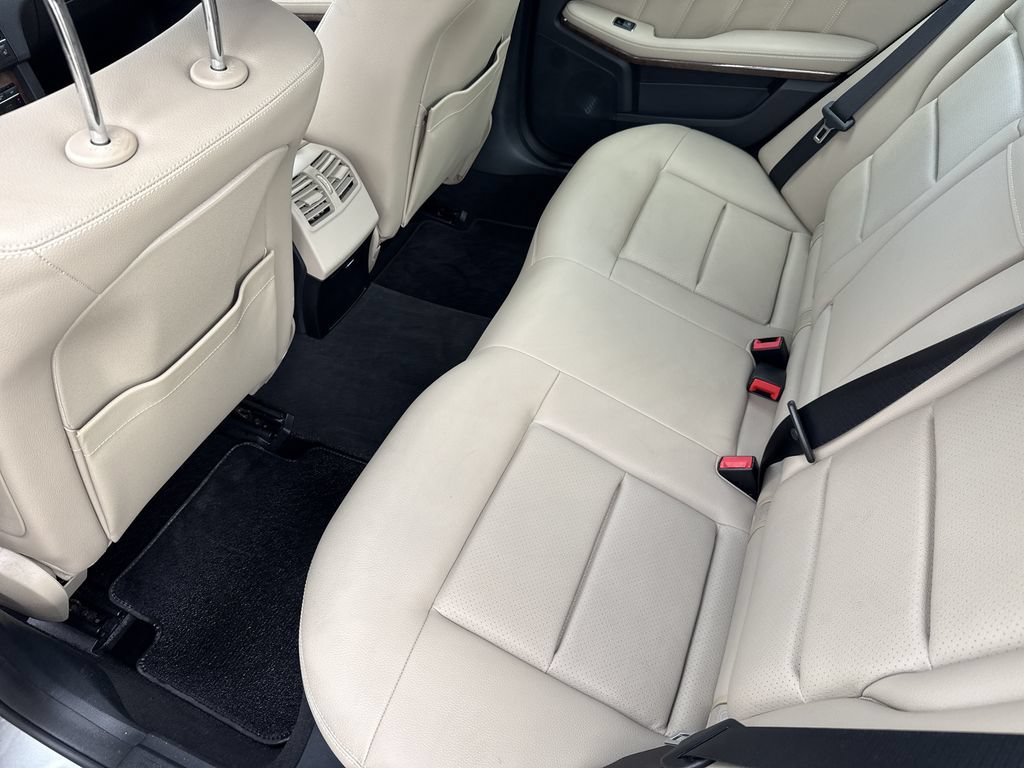 Used 2011 Mercedes-Benz E 350 Sedan image 29