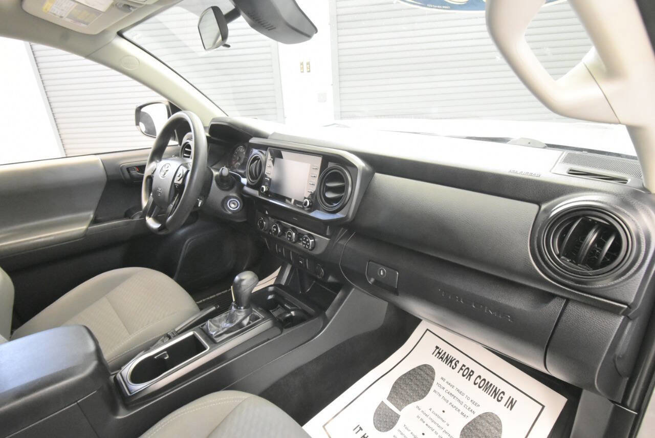 Used 2020 Toyota Tacoma SR w/ SX Package AWD/4WD image 16