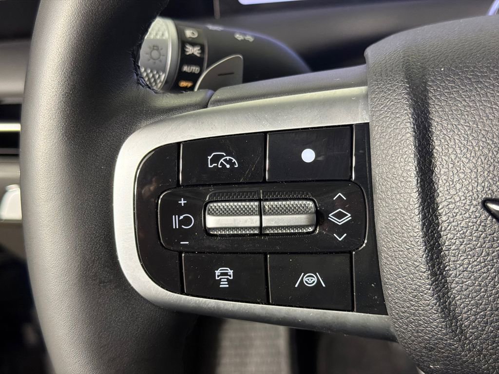 Used 2025 Genesis G80 2.5T AWD/4WD image 25