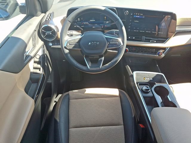 Certified 2025 Chevrolet Equinox ACTIV w/ Safety and Technology Package image 11