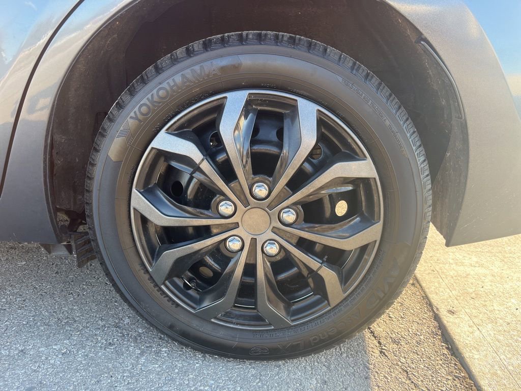 Used 2015 Toyota Corolla S image 15