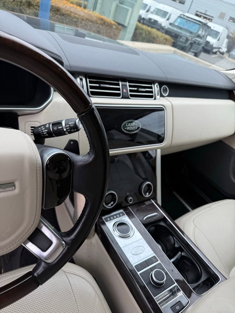 Used 2019 Land Rover Range Rover HSE image 5