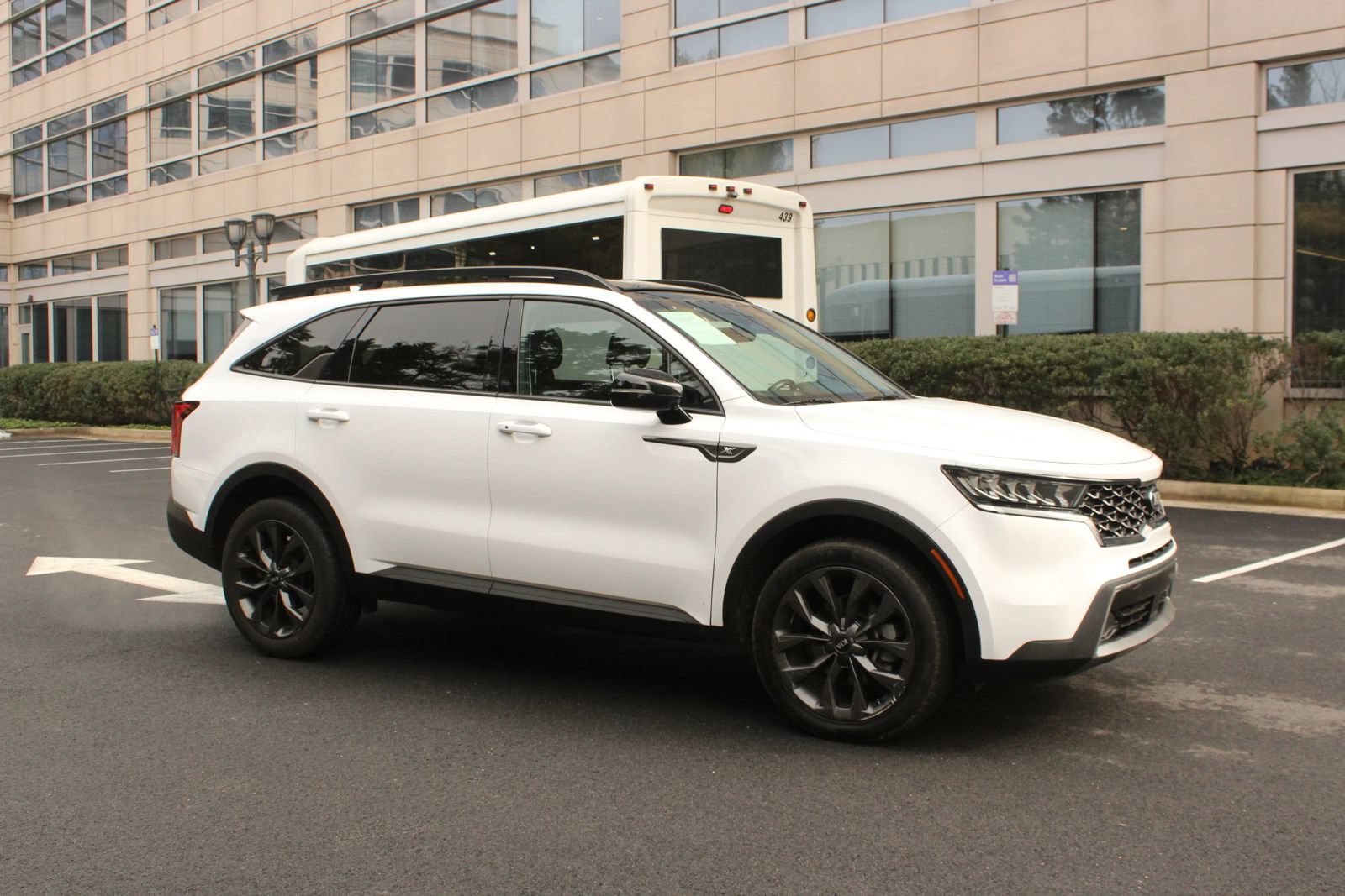 Used 2021 Kia Sorento EX w/ EX AWD X-Line Package image 2
