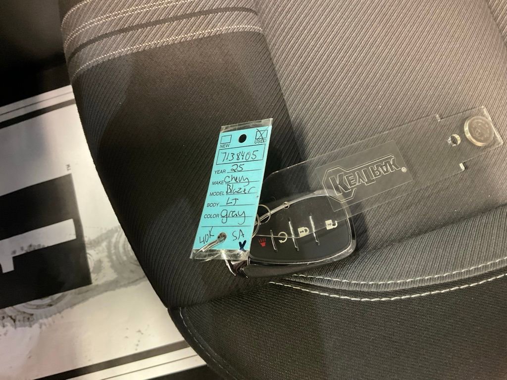 Used 2025 Chevrolet Blazer LT image 29