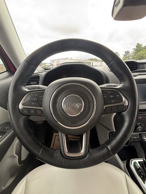 Used 2018 Jeep Renegade Limited image 22