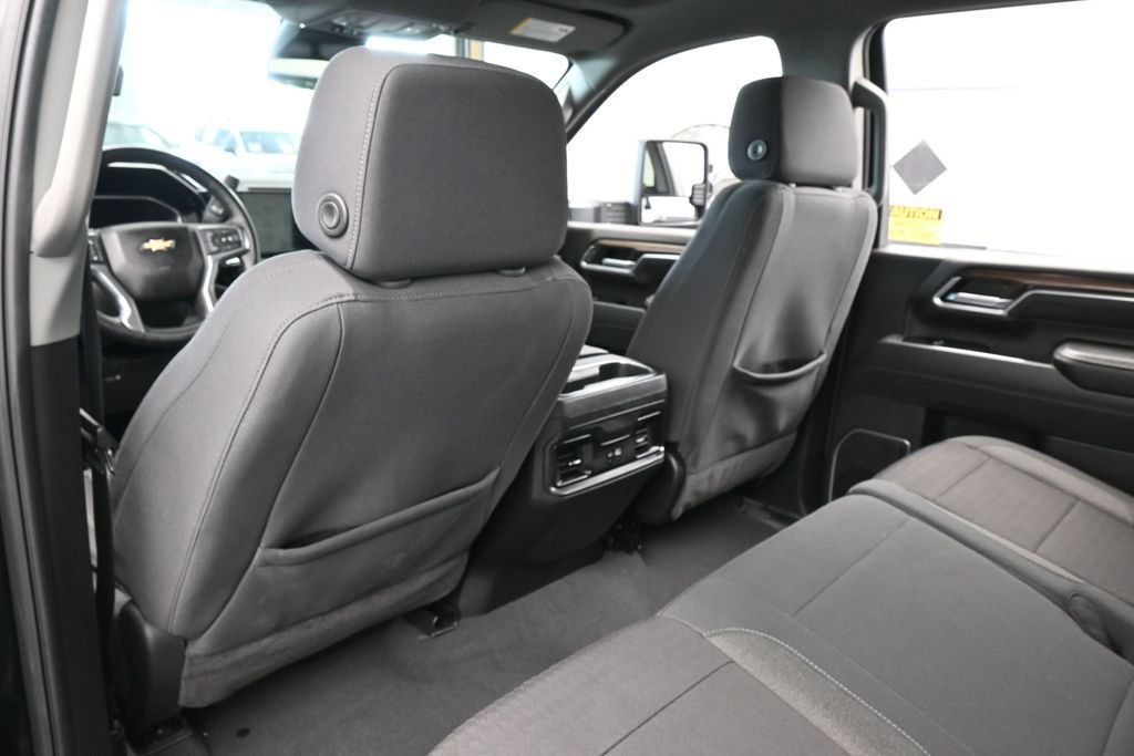 Used 2026 Chevrolet Silverado 3500 LT AWD/4WD image 35