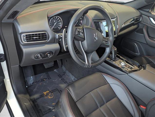Used 2024 Maserati Levante GT Ultima image 8